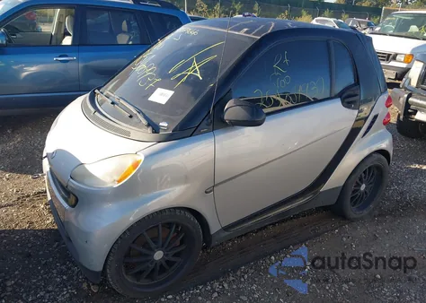 2008 Smart Fortwo Passion/Pure z USA, uszkodzony, nr VIN WMEEJ31X28K119962
